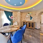 Villa Sandak 2 *