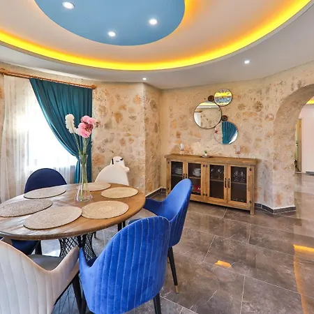 Villa Sandak 2 *