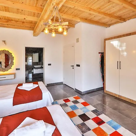 Villa Sandak 2 *